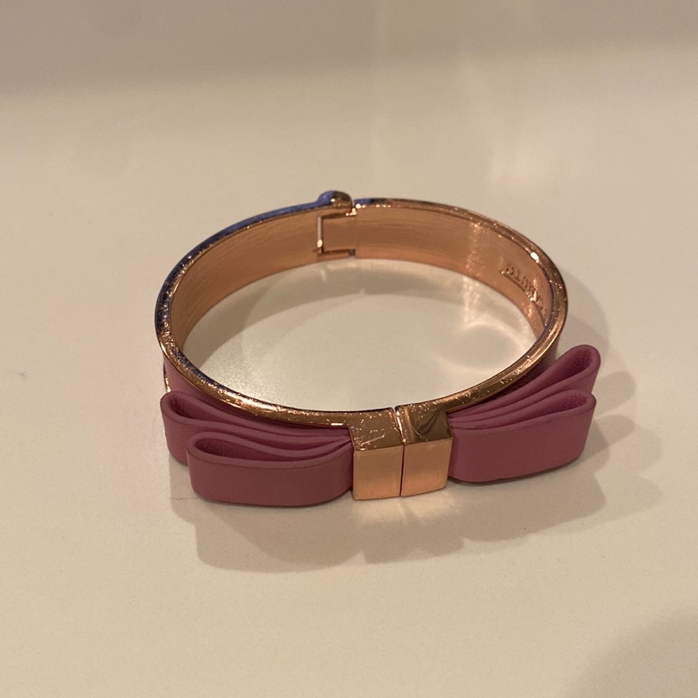 Vince camuto leather bangle
